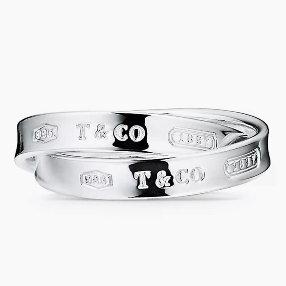 Tiffany interlocking rings